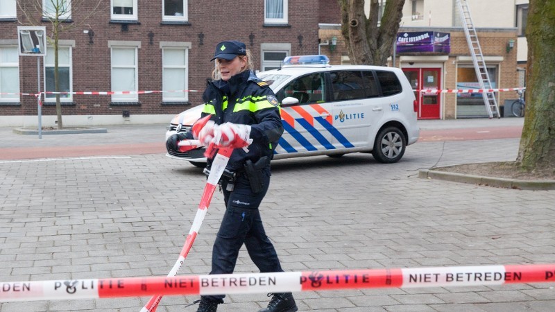 Mogelijk drugslab ontdekt in Apeldoorn: honderd woningen uit voorzorg ontruimd