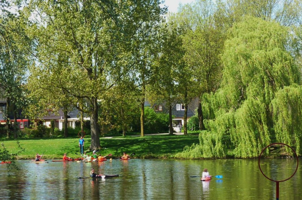 Zomerse wandeling door diverse parken van Apeldoorn