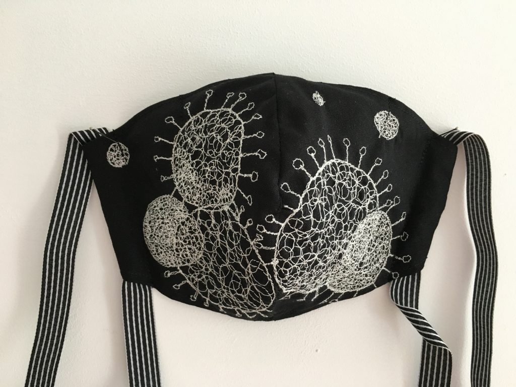 CODA toont 90 mondkapjes van textielkunstenaar Irma Frijlink