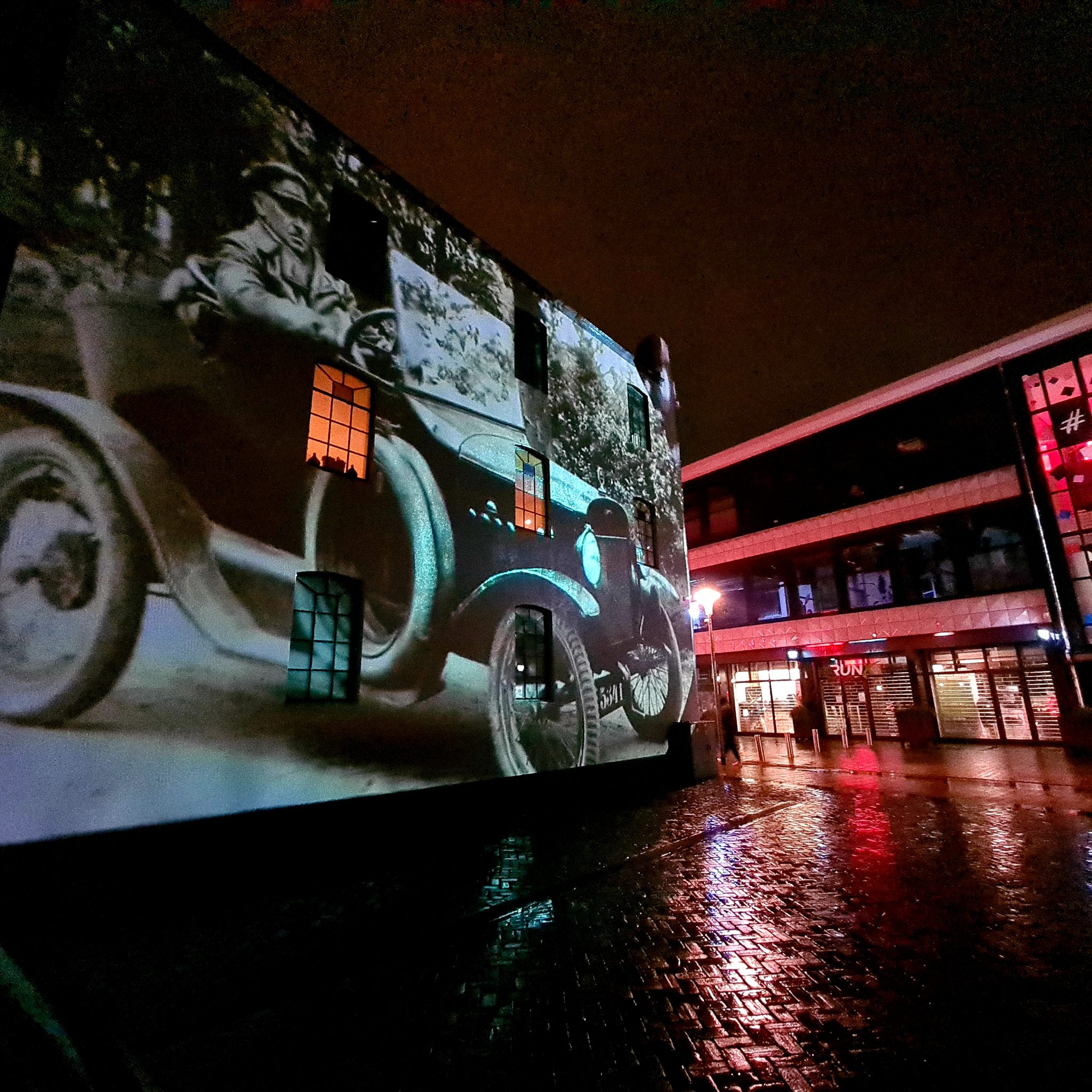 Audiotour verrijkt met videomapping op panden in centrum