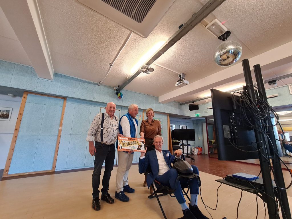 Pinguïns on Tour  zorgen voor verkoeling bij de Klup