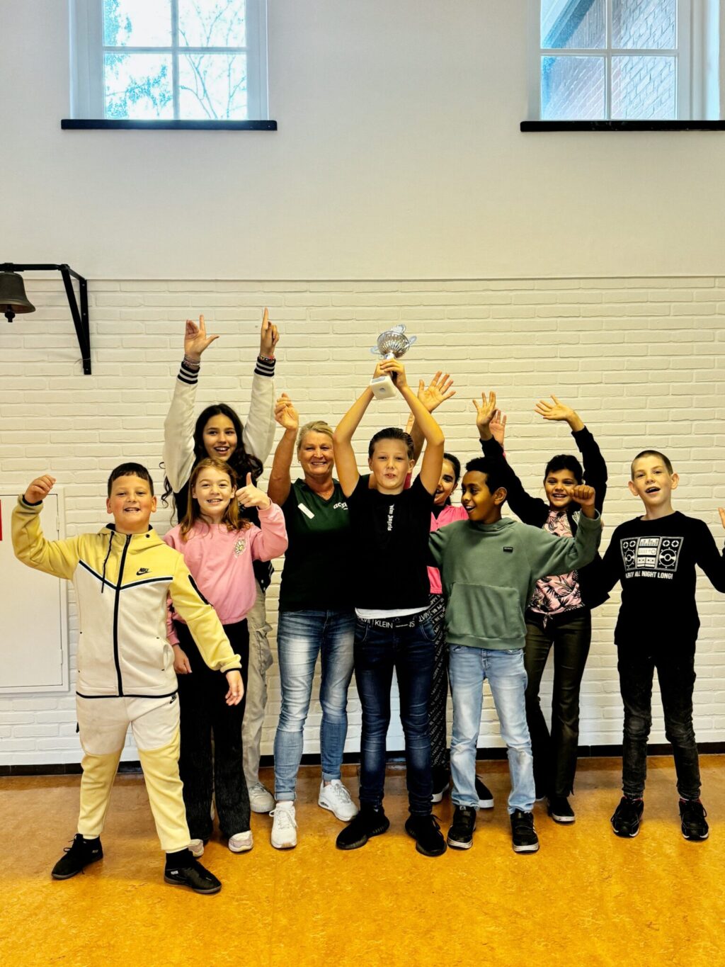 Zwemchallenge gewonnen door OBS De Rietendakschool