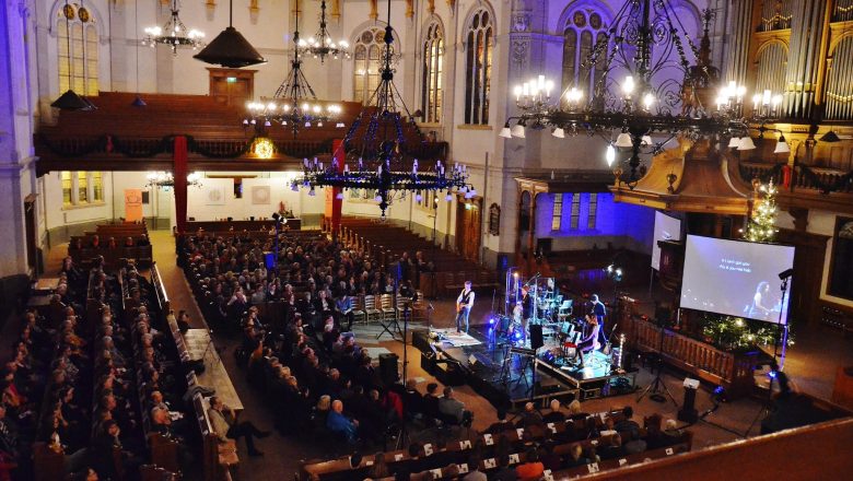 Top2000-kerkdienst in de Grote Kerk Apeldoorn: Breaking the Wall