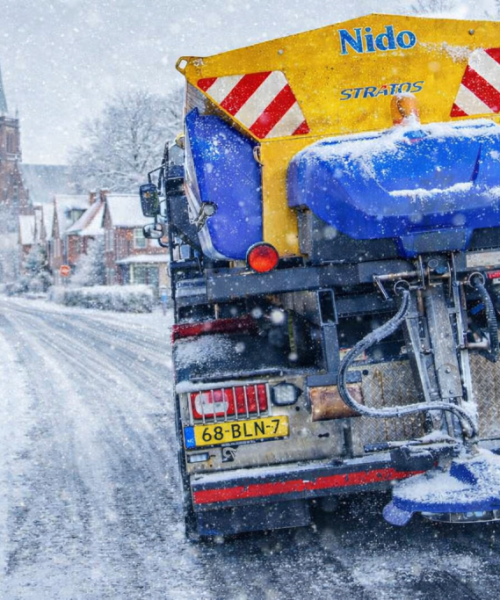 Rijkswaterstaat waarschuwt weggebruikers voor gladheid door sneeuw en dooi