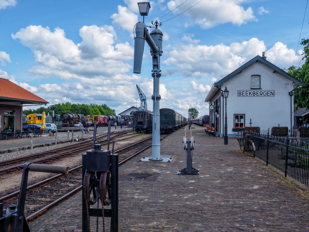 VSM-station Beekbergen tijdelijk commandopost voor oefening landmacht