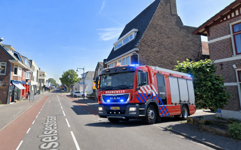 Felle dakbrand aan de Asselsestraat
