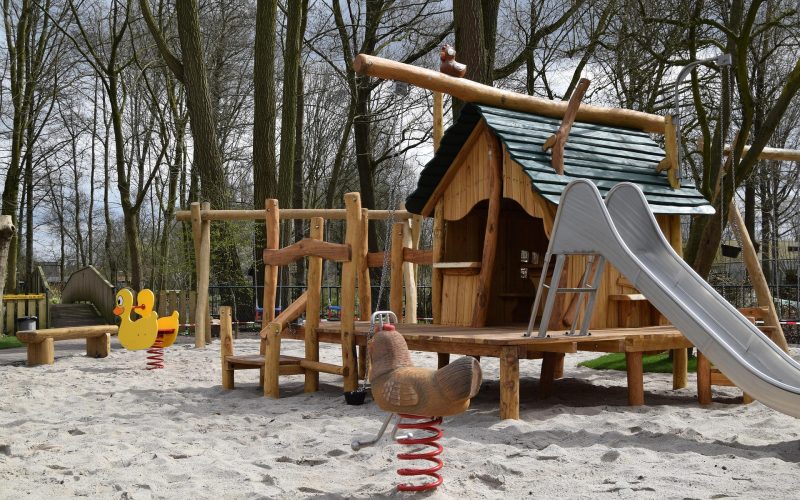 Gemeente Apeldoorn start met onderhoud en vervanging van speeltoestellen