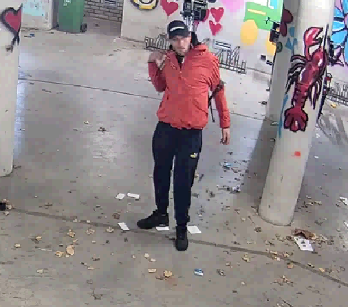 Fatbike in seconden gestolen uit schoolkelder in Apeldoorn