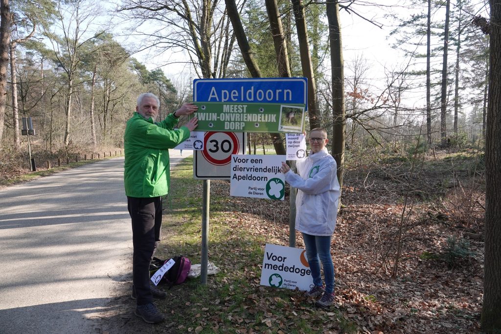 Galgenmaal bij zwijnen in Park Berg en Bos uit protest tegen afschot