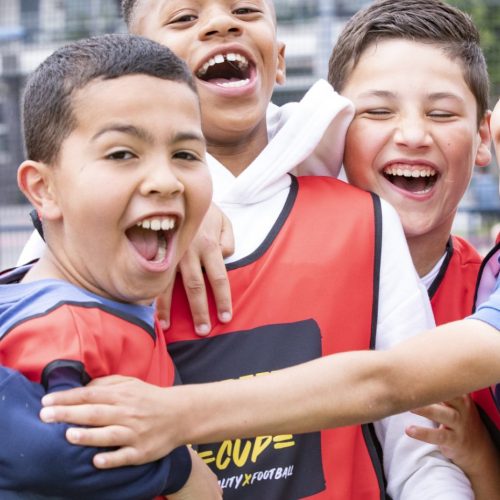 FC Straat komt naar Apeldoorn: straatvoetbal voor jongeren in de wijken