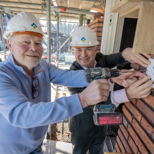 Nieuwe mijlpaal in bouwproject Salland: huisnummer geplaatst bij nieuwe woningen