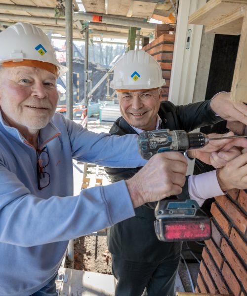 Nieuwe mijlpaal in bouwproject Salland: huisnummer geplaatst bij nieuwe woningen