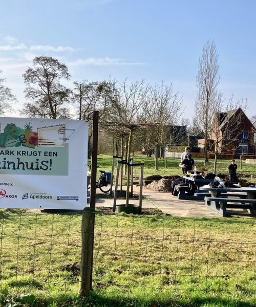 Nieuw tuinhuis voor buurttuin Burlington Park in Apeldoorn