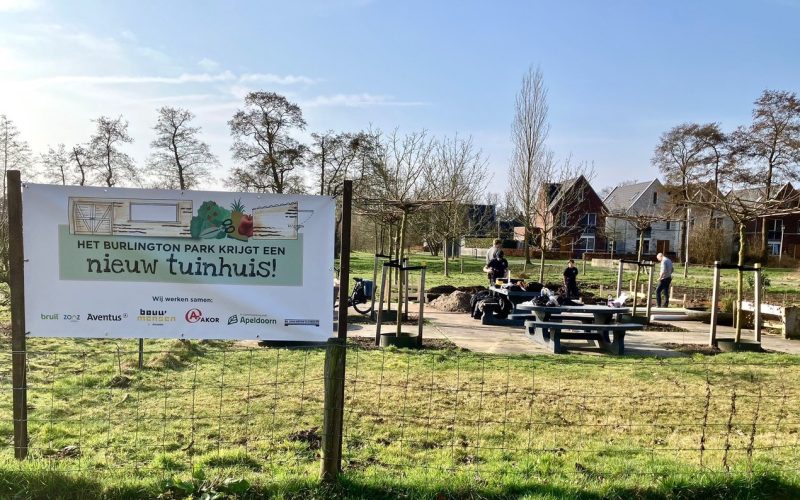 Nieuw tuinhuis voor buurttuin Burlington Park in Apeldoorn