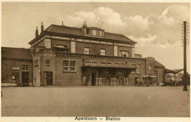 Apeldoorn viert 150 jaar spoor en Oranjepark op Moederdag