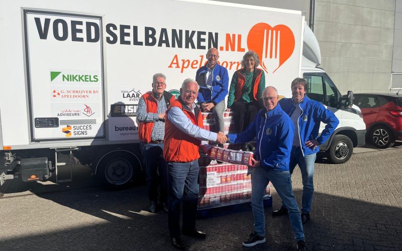 Inzamelingsactie waardepunten levert duizenden pakken koffie op voor Voedselbank Apeldoorn