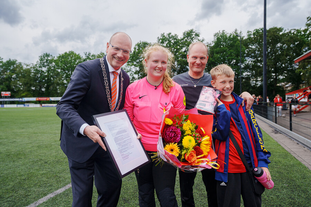 Jeugdlintje voor Fleur van Brink uit Apeldoorn