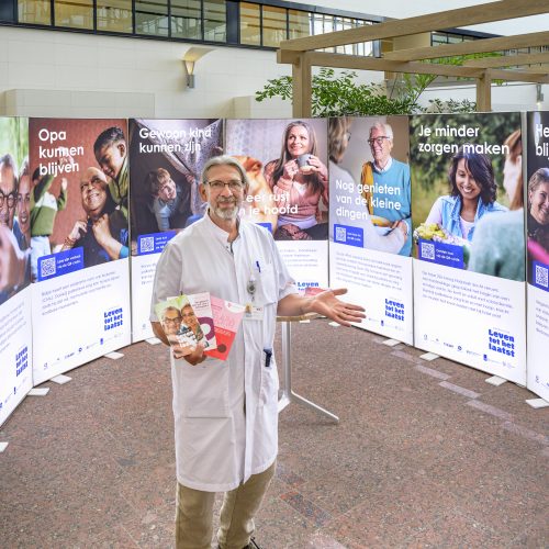 Foto-expositie over palliatieve zorg te zien in Gelre ziekenhuizen Apeldoorn