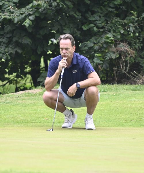 Bas Heussen uit Beekbergen wint Dutch Open Pitch & Putt 2026