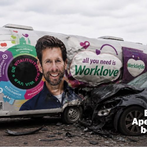 Iconische All You Need Is Love-caravan komt naar Apeldoorn voor Nationale Vitaliteitsweek