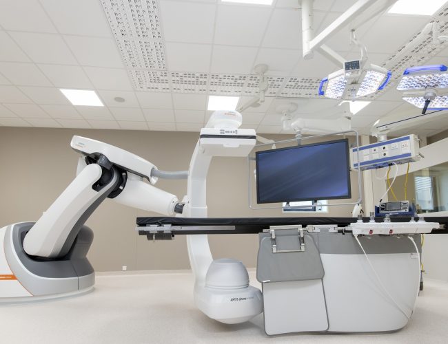 Gelre ziekenhuizen opent nieuwe hybride operatiekamer in Apeldoorn