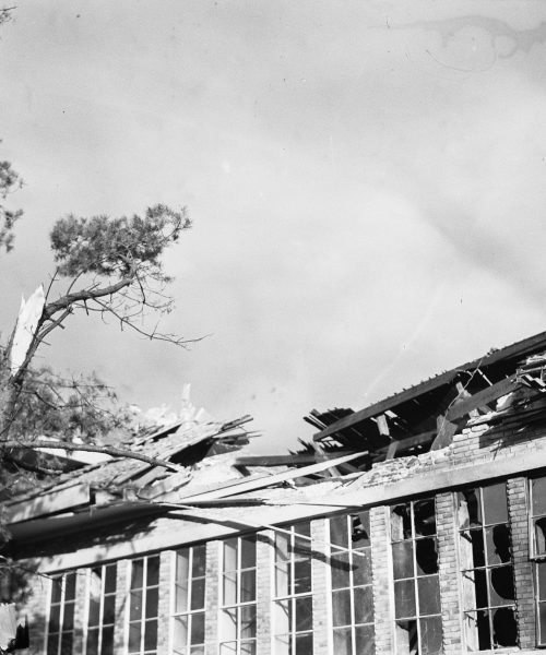 Apeldoorn herdenkt vliegramp op Christelijke HBS na 80 jaar