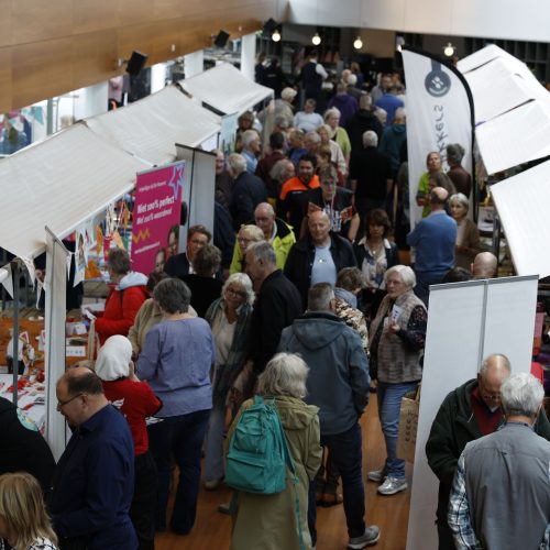 Ruim 70 organisaties presenteren zich tijdens Vrijwilligersmarkt Apeldoorn