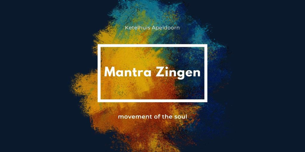 Samen mantra’s zingen tijdens Movement of the Soul in Apeldoorn