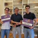Jonge vrienden halen € 2.950 op voor Stichting ‘kLEEF! in Apeldoorn