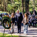 Apeldoorn herdacht vliegtuigramp van 80 jaar geleden bij Christelijk Lyceum
